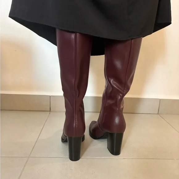 Women's Tall Burgundy Boots - Picture 3 of 4
